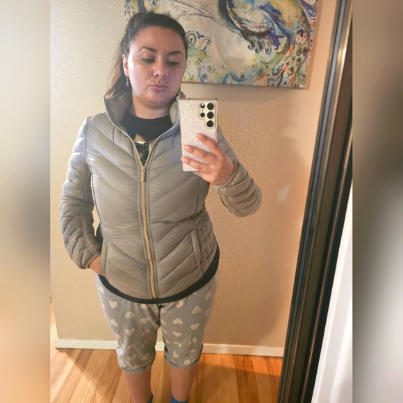 Michael kors tan / biege puffer jacket , small - Picture 10 of 10